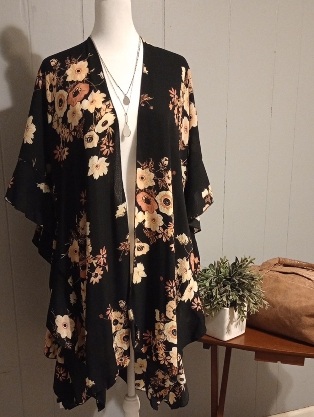 Black Floral Kimono With Ruffled Sleeves One Size